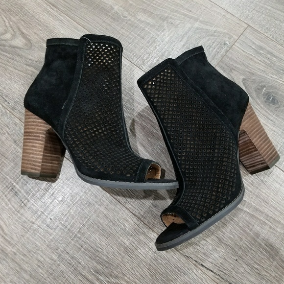 Lucky Brand Shoes - Brand 🆕Lucky Brand Women's Lakmeh Open-Toe Bootie